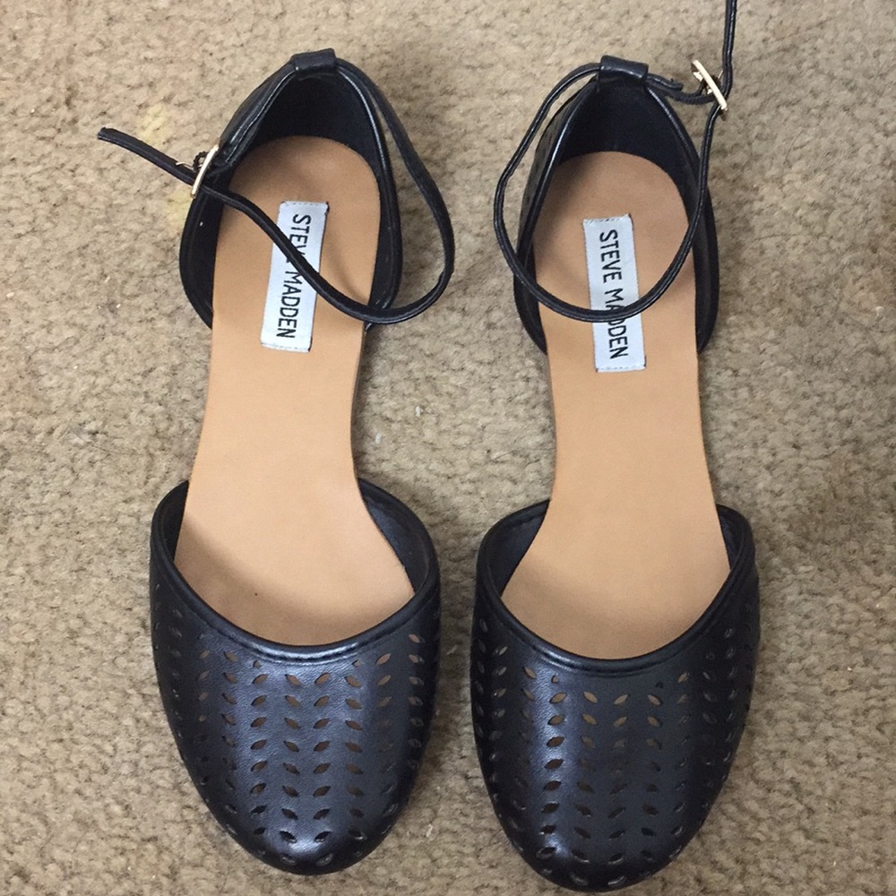 Adorable Steve Madden Sandals. Only worn once!